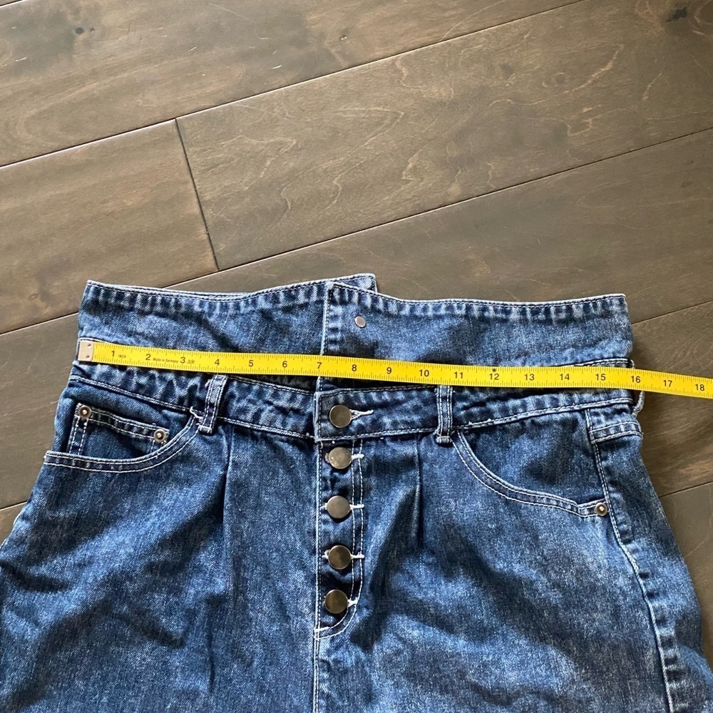 Denim High-Waisted Women's Flared Wide Leg 80’s 90’s Style Shorts - Picture 6 of 9